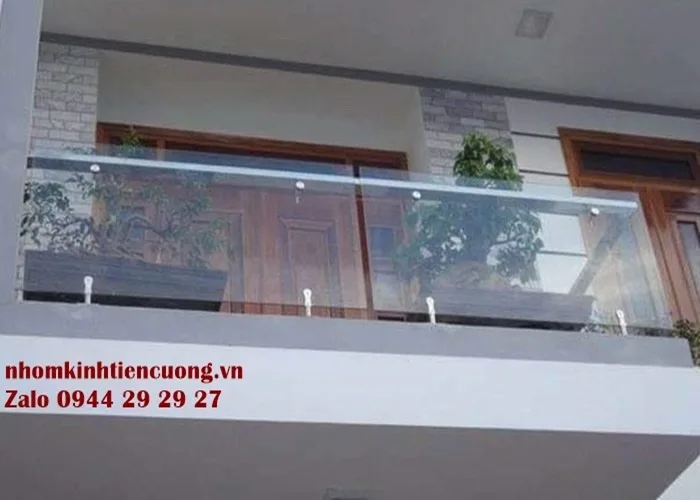 Lắp Đặt Lan Can Kính
